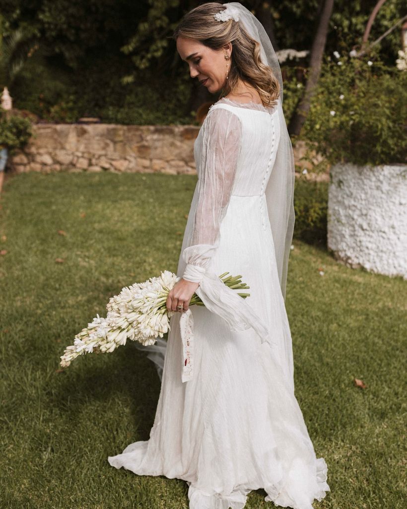 Mangas anudadas para vestidos de novia plisados