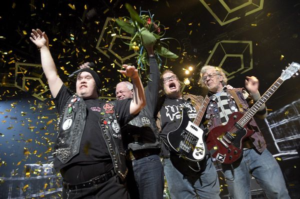 Los espectadores de la cadena pública han elegido a la banda Pertti Kurikan Nimipäivät –entre un total de nueve candidaturas- para concursar en Eurovisión, un grupo de punk compuesto por cuatro miembros que superan los 40 años y que padecen o síndrome de Down o autismo 