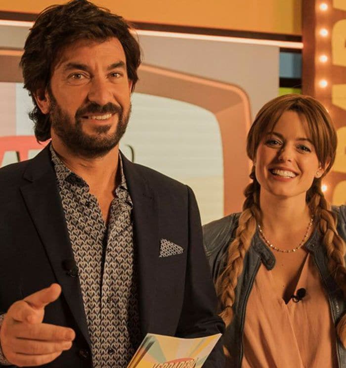 En esta ficción Arturo Valls también interpreta a un presentador de éxito