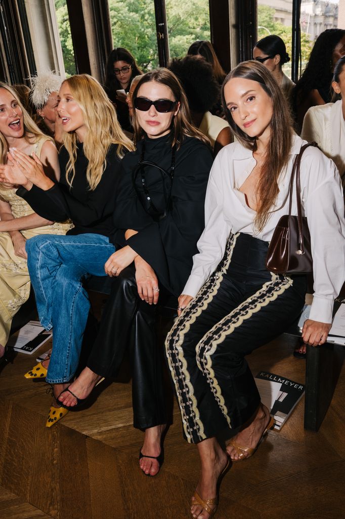 Lauren Santo Domingo, Olympia de Greece, Sophia Roe y Charlotte Groenveld en el desfile de Kallmeyer, Nueva York, 2026
