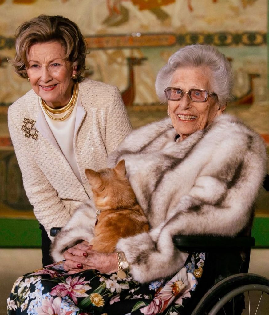 La princesa Astrid junto a la reina Sonia, el pasado mes de febrero