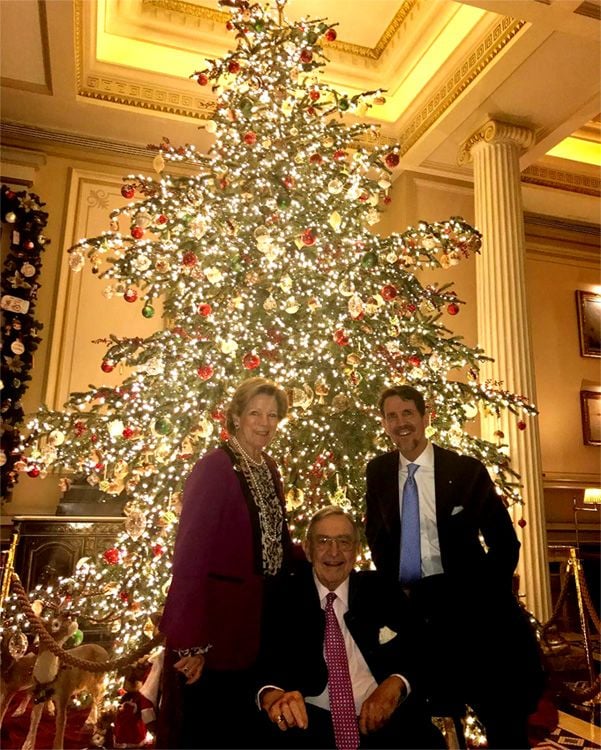 Pablo de Grecia con sus padres, los reyes Constantino y Ana María