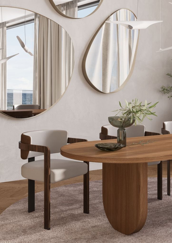 Comedor con presencia de grandes espejos, para atraer la riqueza