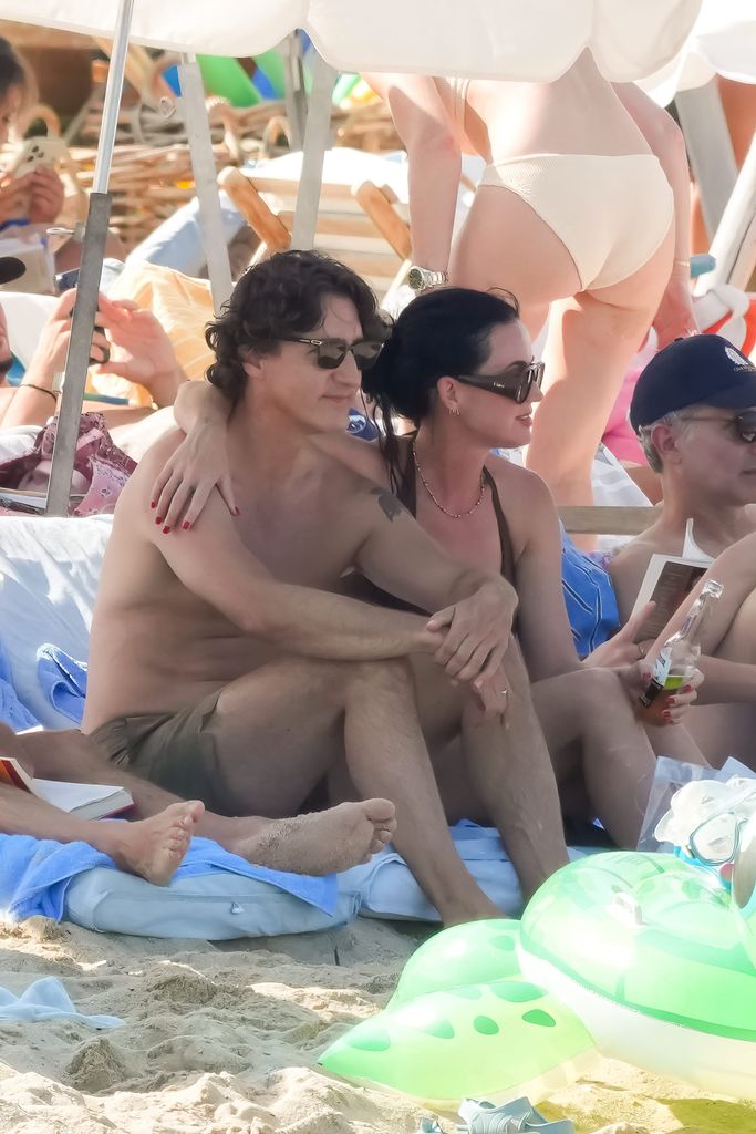Katy Perry y Justin Trudeau apenas se separaron durante la jornada, protagonizando constantes gestos de cariño que reflejan el gran momento que atraviesa su relación