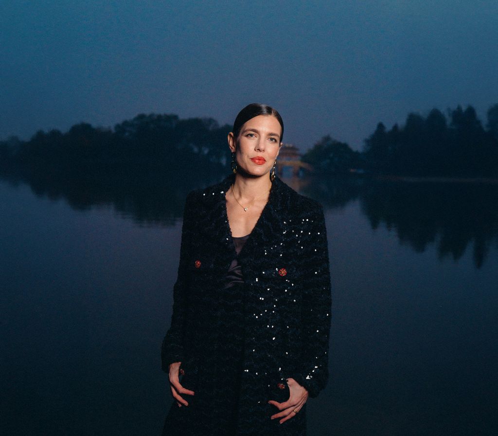 CARLOTA CASIRAGHI EN EL DESFILE DE CHANEL EN CHINA