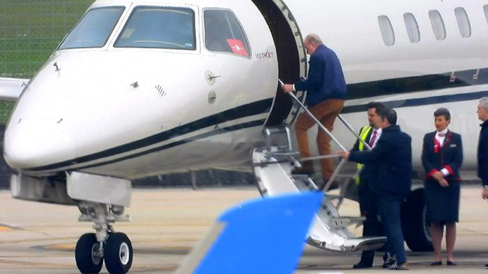 El rey Juan Carlos abandona Sanxenxo