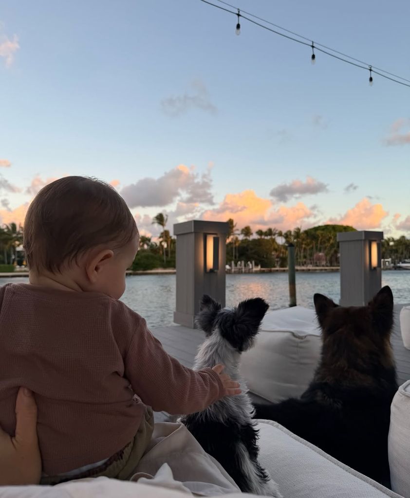 Gisele Bündchen disfruta de los atardeceres en su casa de Miami junto a su bebé 