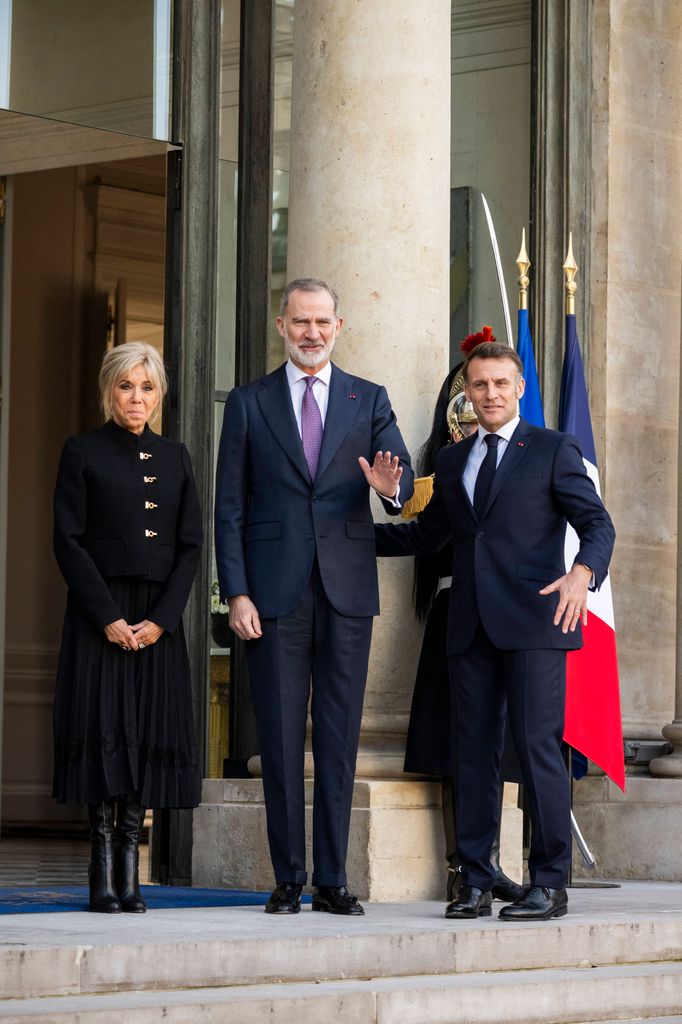 Don Felipe, en el Palacio del Elíseo con Emmanuel y Brigitte Macron 