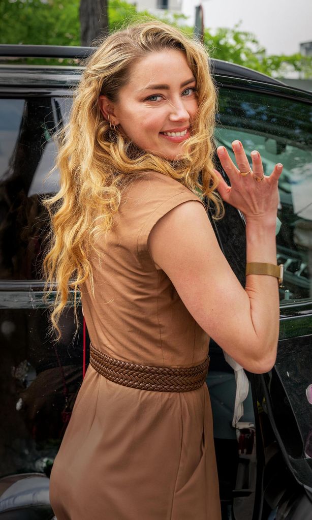 Amber Heard cumple HOLA 4164