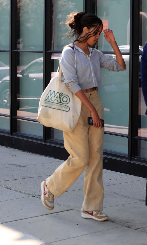 Malia Obama out to get coffee with friend in Melrose Place