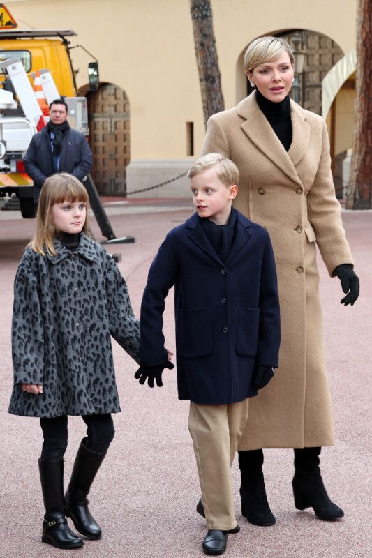Charlene de Mónaco y sus hijos