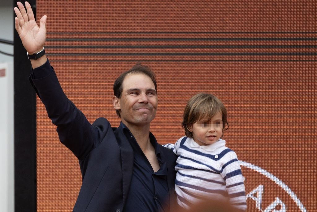 La emoción de Nadal conquista a Francia: la prensa lo consagra como rey eterno de Roland Garros