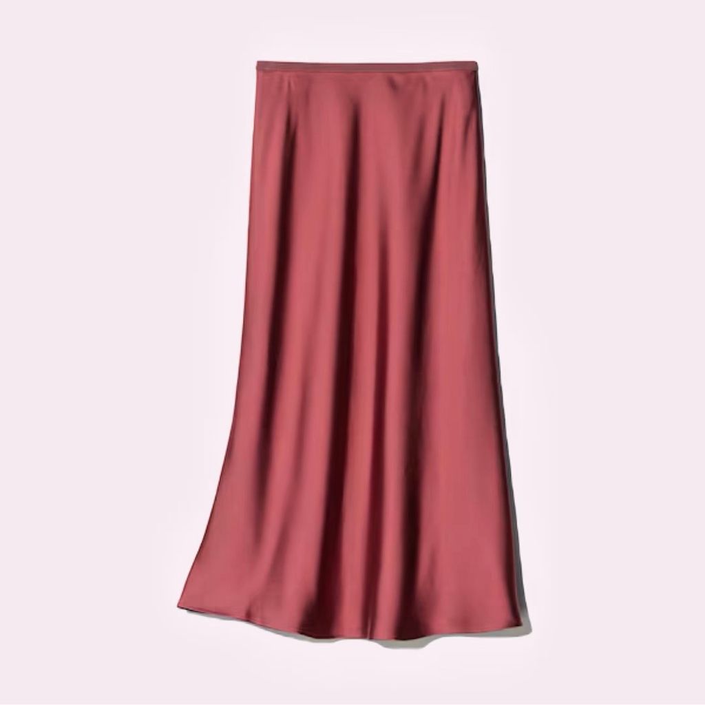Falda satinada roja de Uniqlo
