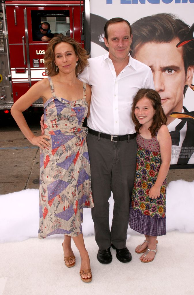 La actriz Jennifer Grey de 'Dirty Dancing' junto a su marido Clark Gregg y su hija Stella Gregg