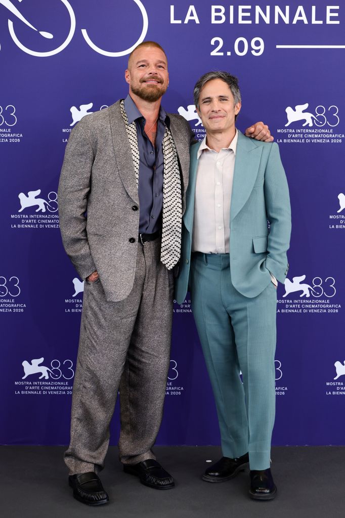 Ricky Martin y Gael Garcí­a Bernal en el photocall de "Hombre Al Agua".