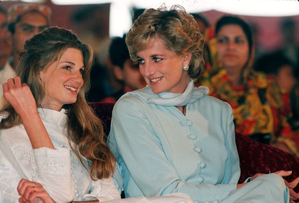  Diana de Gales y su amiga Jemima Khan