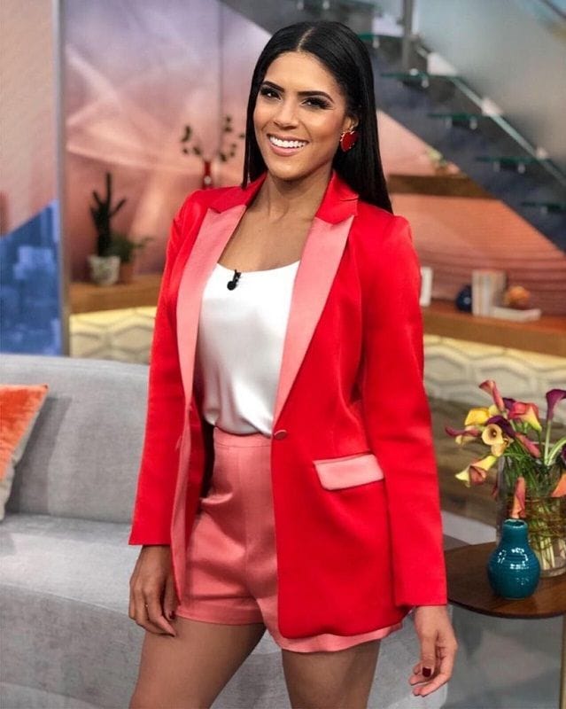 Francisca Lachapel con blazer y shorts