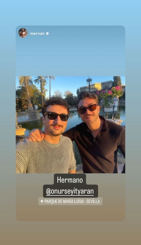 Onur Seyit Yaran ('Hermanos') y Merve Tepelioğlu disfrutaron de Sevilla
