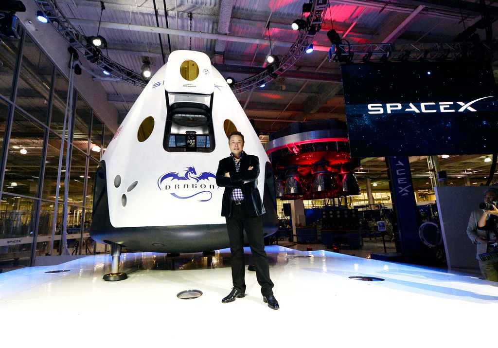 Elon Musk, fundador de SpaceX, mantiene desde hace años una estrecha relación con el mundo espacial y una conocida fascinación por los fenómenos astronómicos
