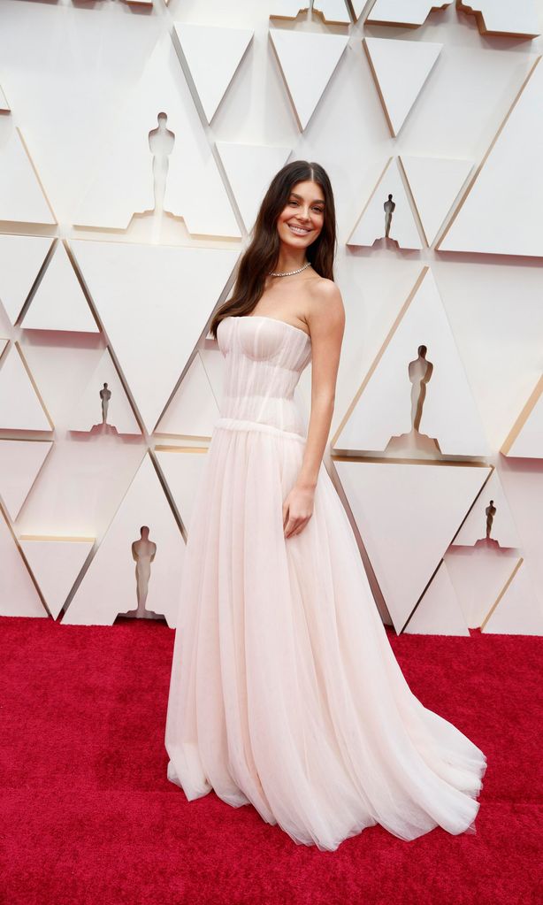 camila morrone en los oscars