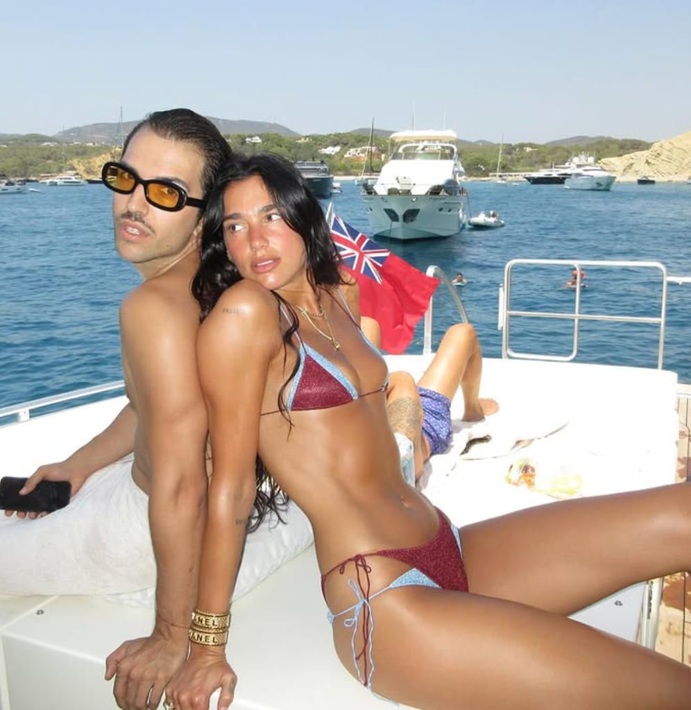 Dua Lipa de vacaciones apuesta por incorporar esta tendencia.