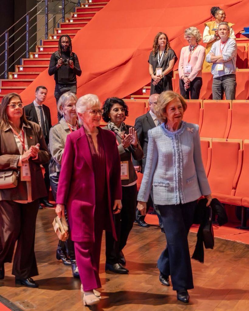 Doña Sofía y la princesa Muna de Jordania en la conferencia
