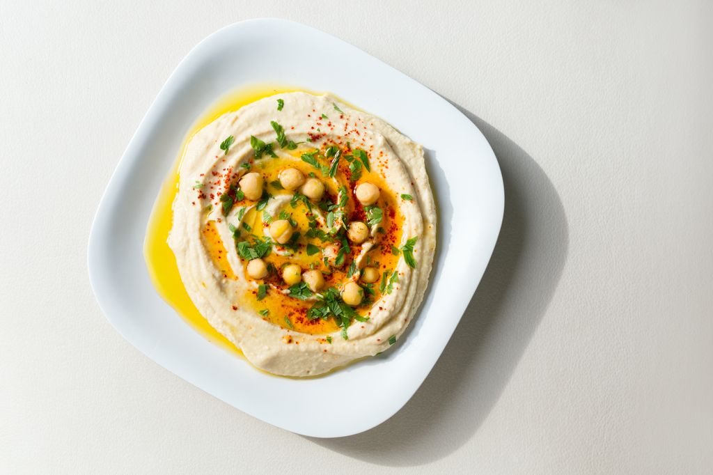 Apuesta por prepararlo con ingredientes frescos y decora al gusto.