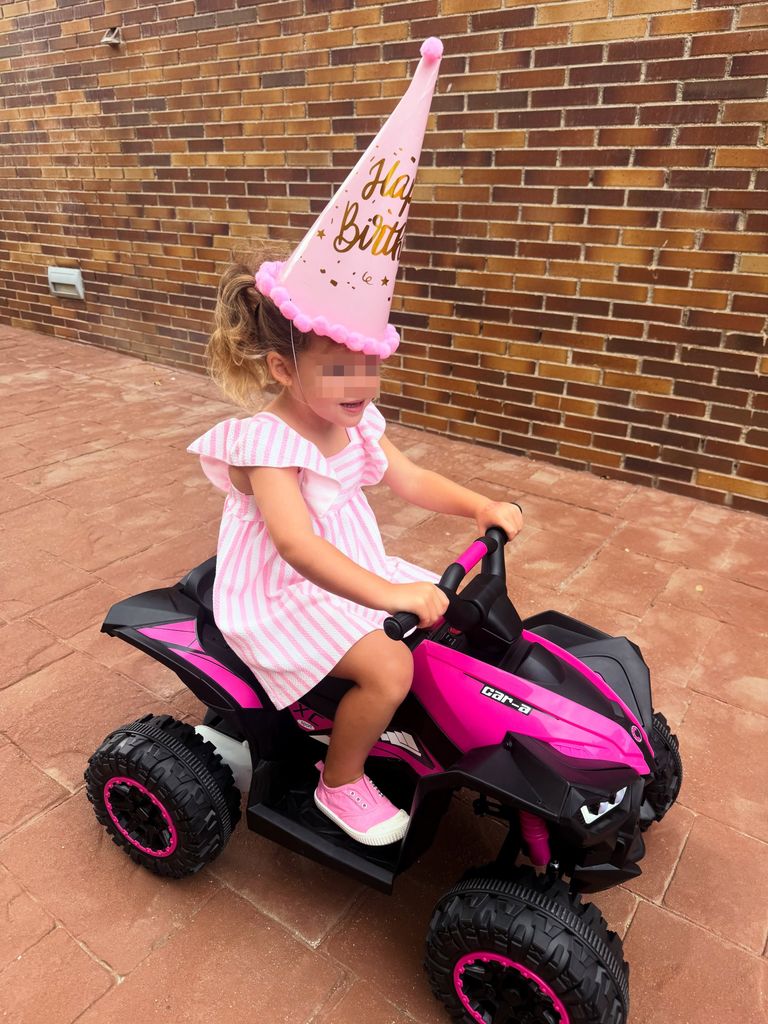 La cumpleañera, durante la fiesta