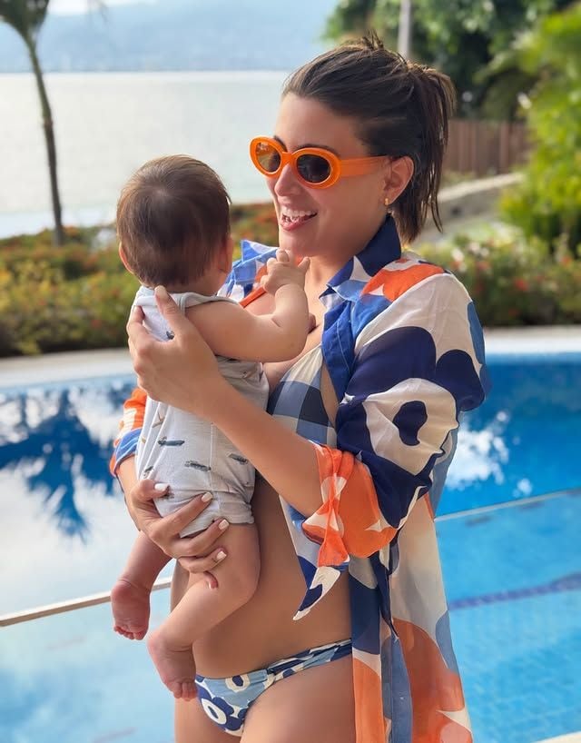 Sofía Rivera Torres y su hijo Ferrán en Acapulco