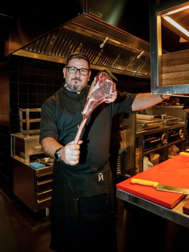El chef Dani García, al frente de los restaurantes Leña (Marbella, Madrid y Dubái), especializados en carnes premium. 