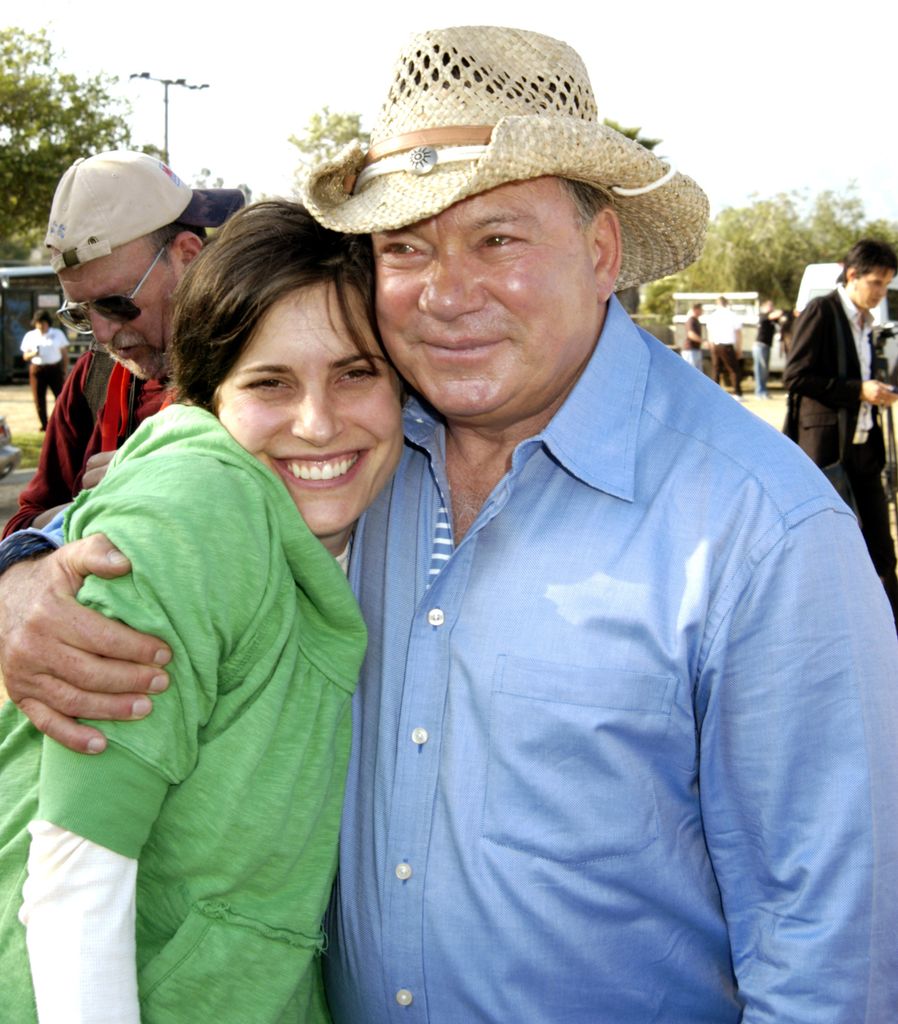 Melanie Shatner y su padre, en un acto en Los Ángles en 2006