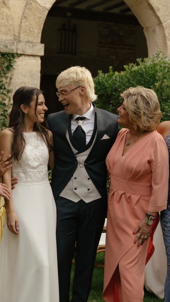 Los novios con Terelu