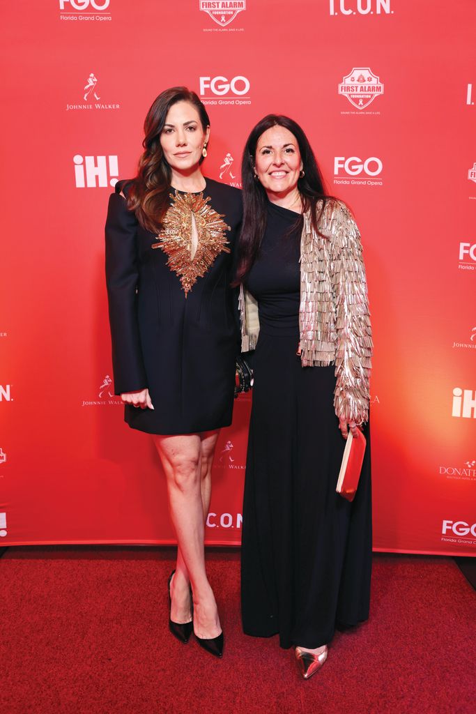Izq. a dcha: Tina Vidal-Duart, Chair of the Florida Grand Opera, junto a María Todaro, CEO Florida Grand Opera