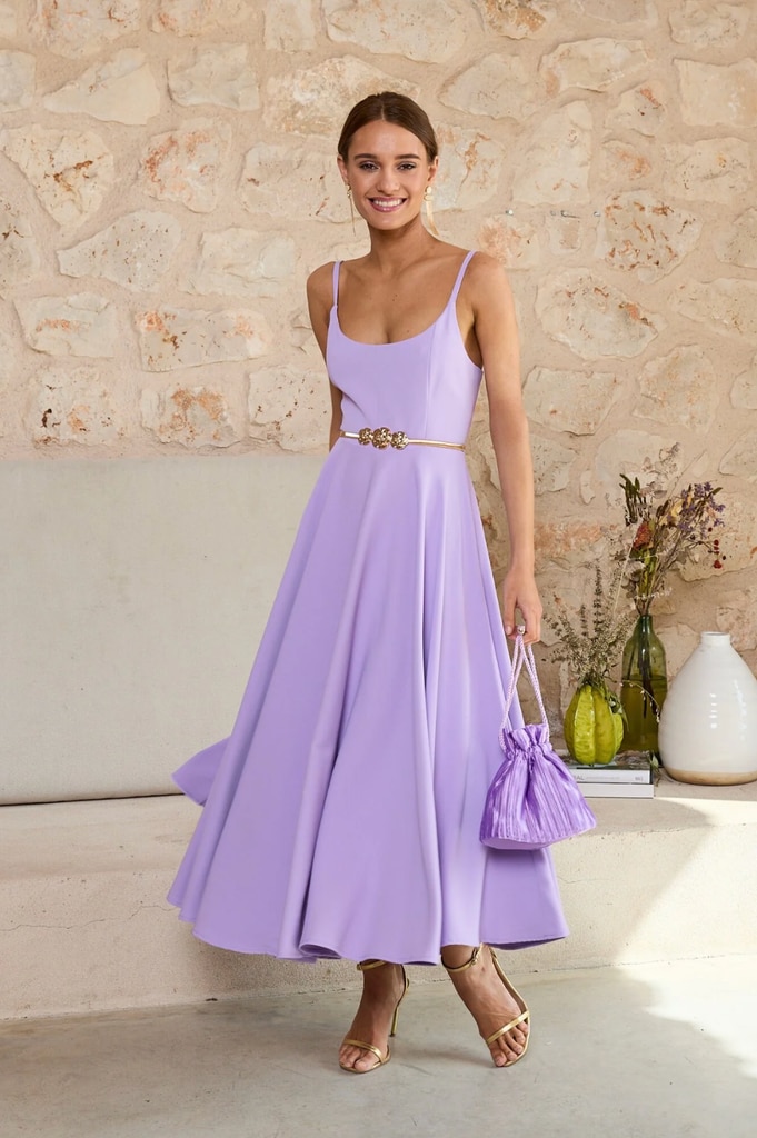 Vestido de invitada para hermana de la novia lila