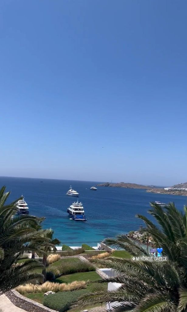 diego boneta y renata notni de vacaciones en grecia