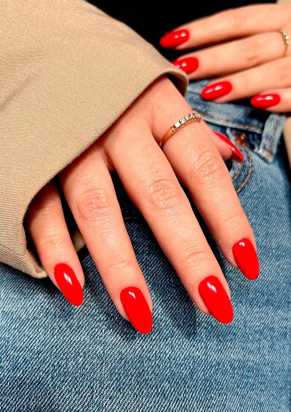 Manicura roja de Neonail