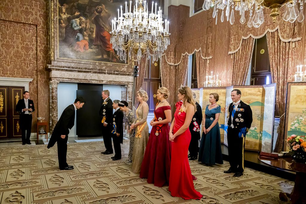Máxima de Holanda, y las princesas Amalia y Ariane en la cena de estado con los emperadores de Japón