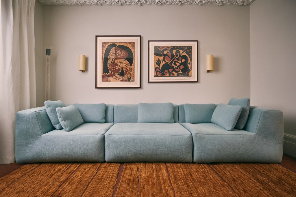 Sofá modular XXL de color azul celeste