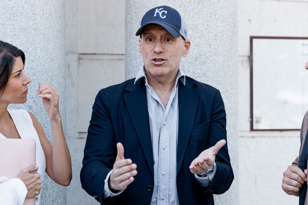 Tras completar con éxito su tratamiento, el político vasco celebra este aniversario como un auténtico renacer personal y profesional