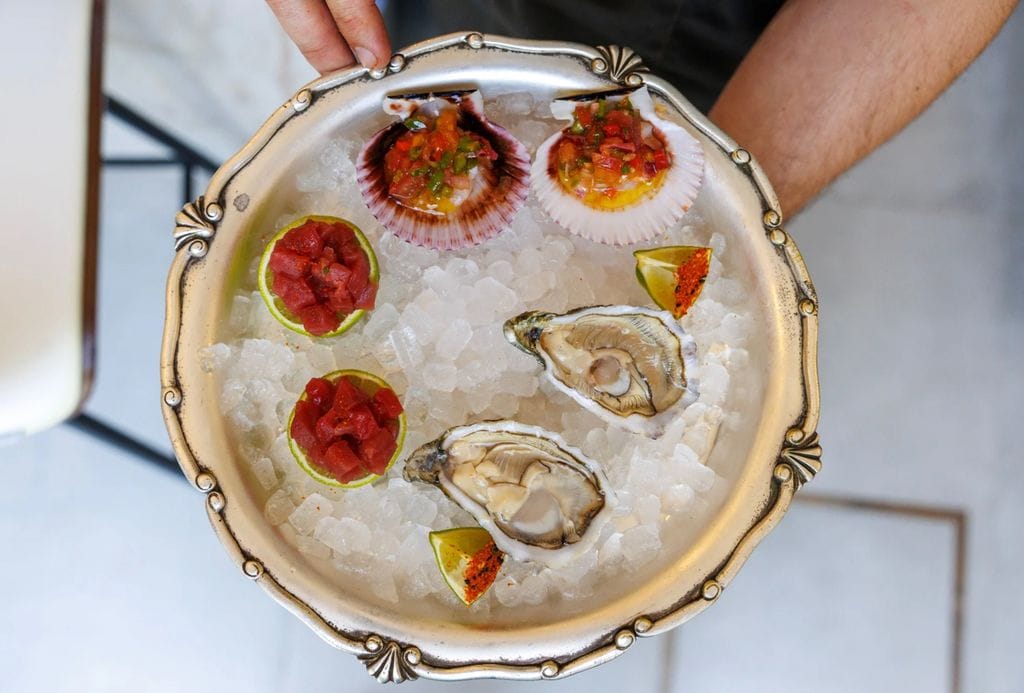 Plato del restaurante Angelus, en Cádiz, uno de los nuevos premiados con un Solete de la Guía Repsol.