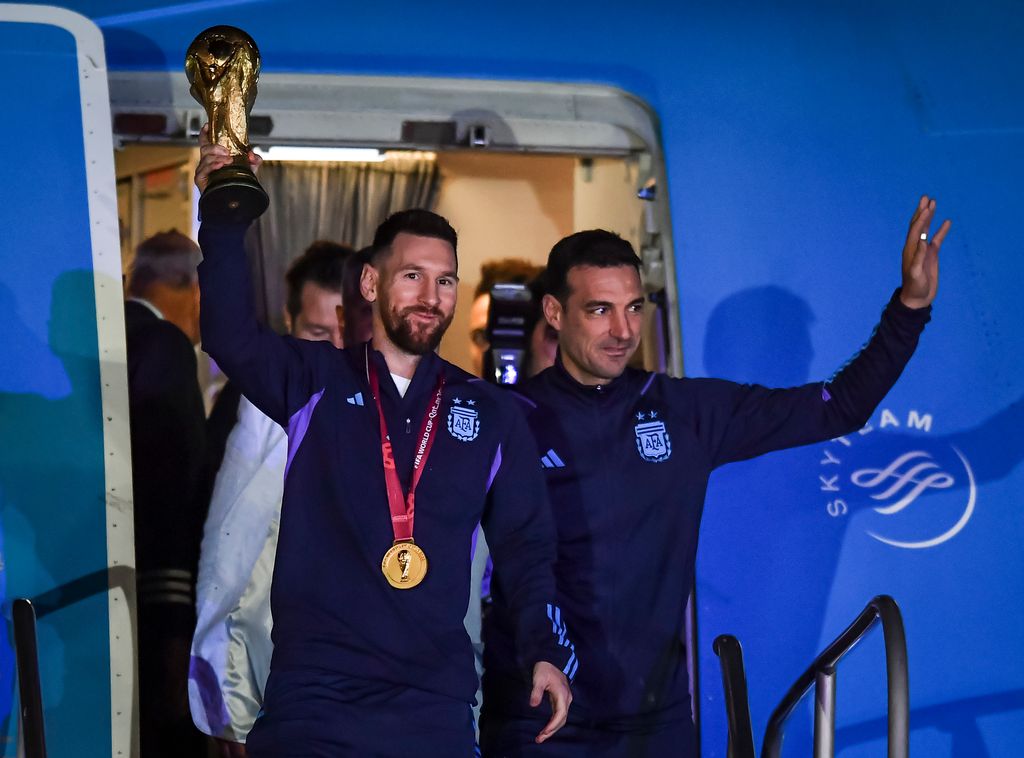 Lionel Scaloni dirigió a Messi y la Selección Argentina en su triunfo en el Mundial de Qatar 2022.