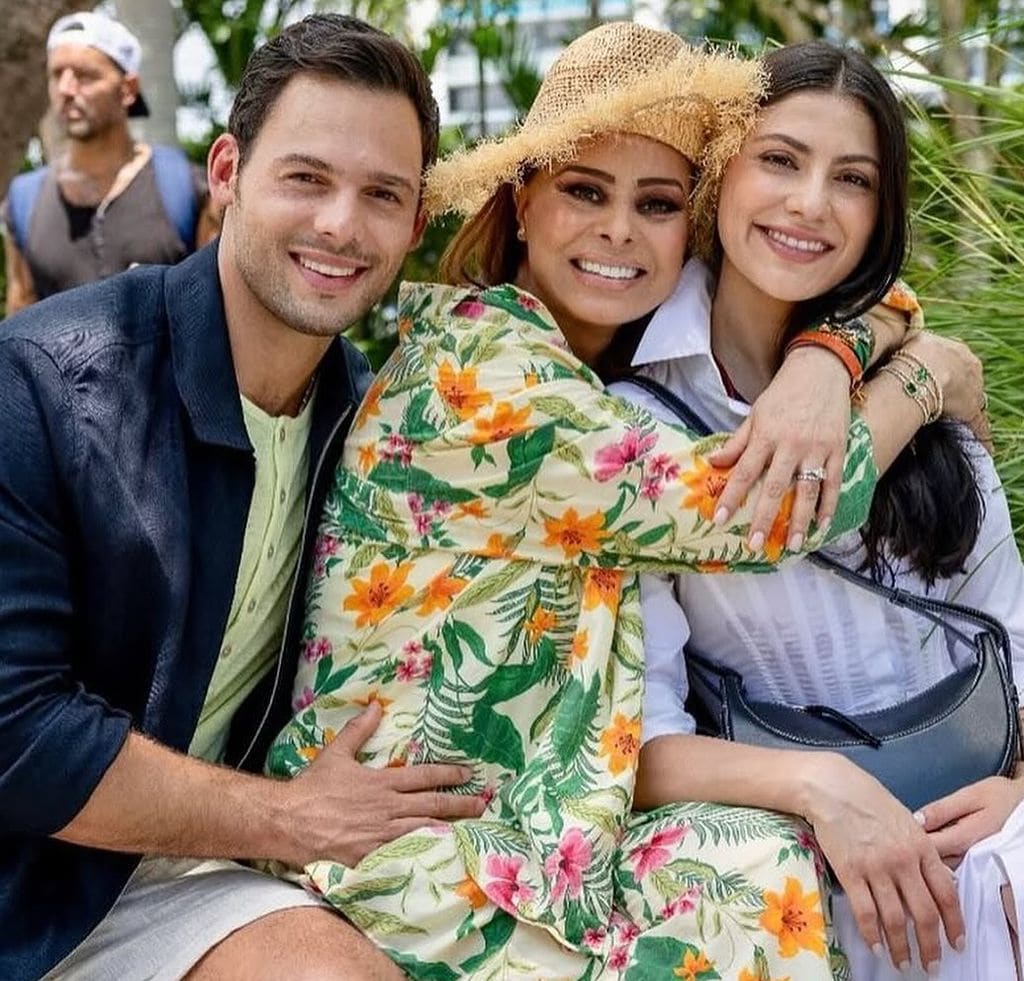 Yadhira Carillo da vida a 'Carolina Guillén' en 'Los Hilos del Pasado' 