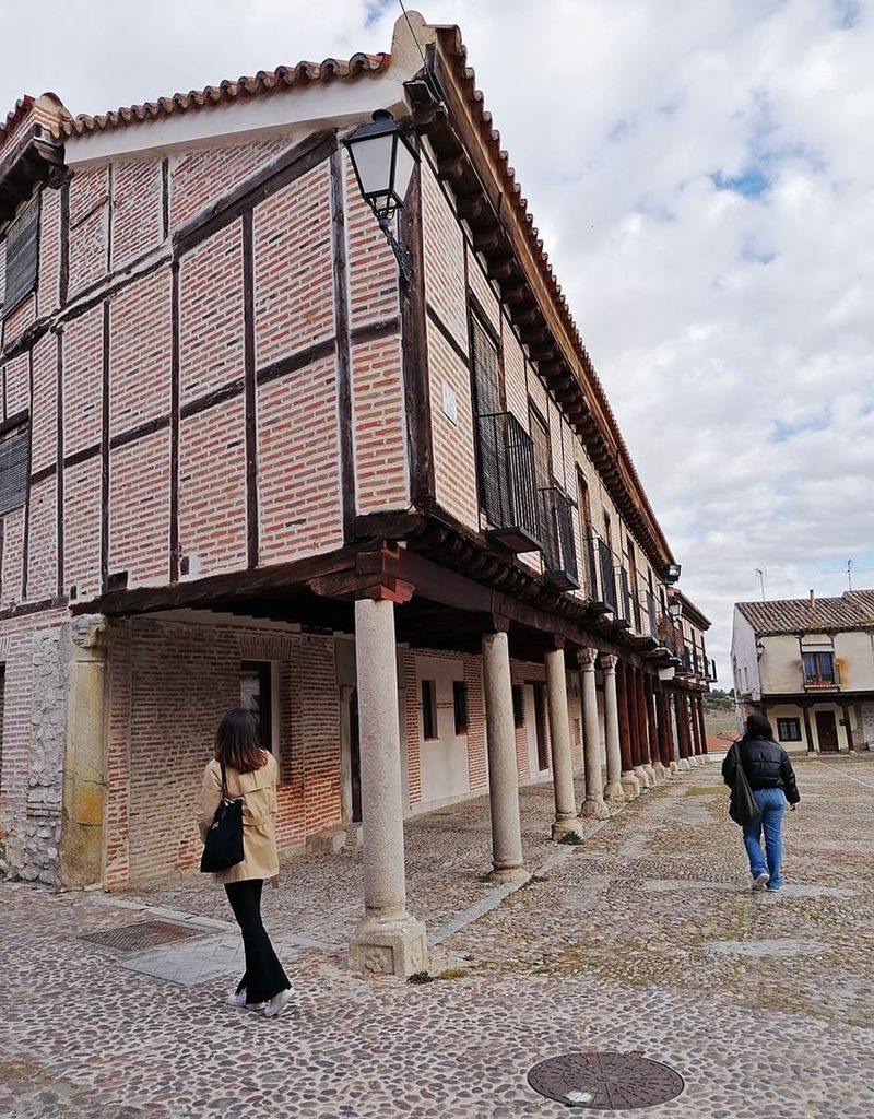 Un paseo descubriendo rincones de la plaza mayor de Arévalo, Ávila