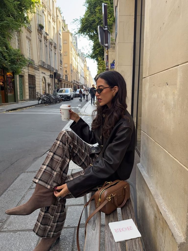 look botines marrones de @taina.csg