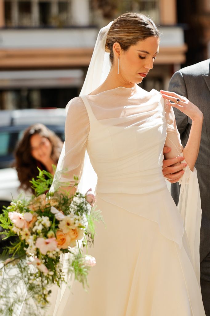 Myriam González, vestida de novia, en su boda con Luis Domecq.