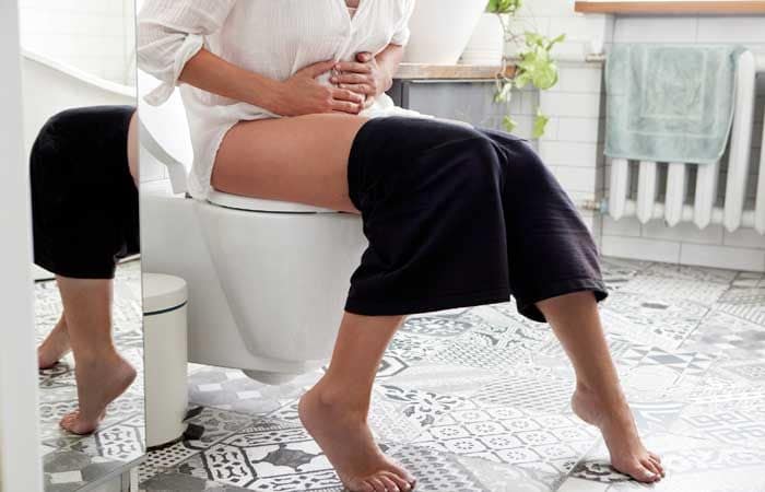 Chica  en el wc. 