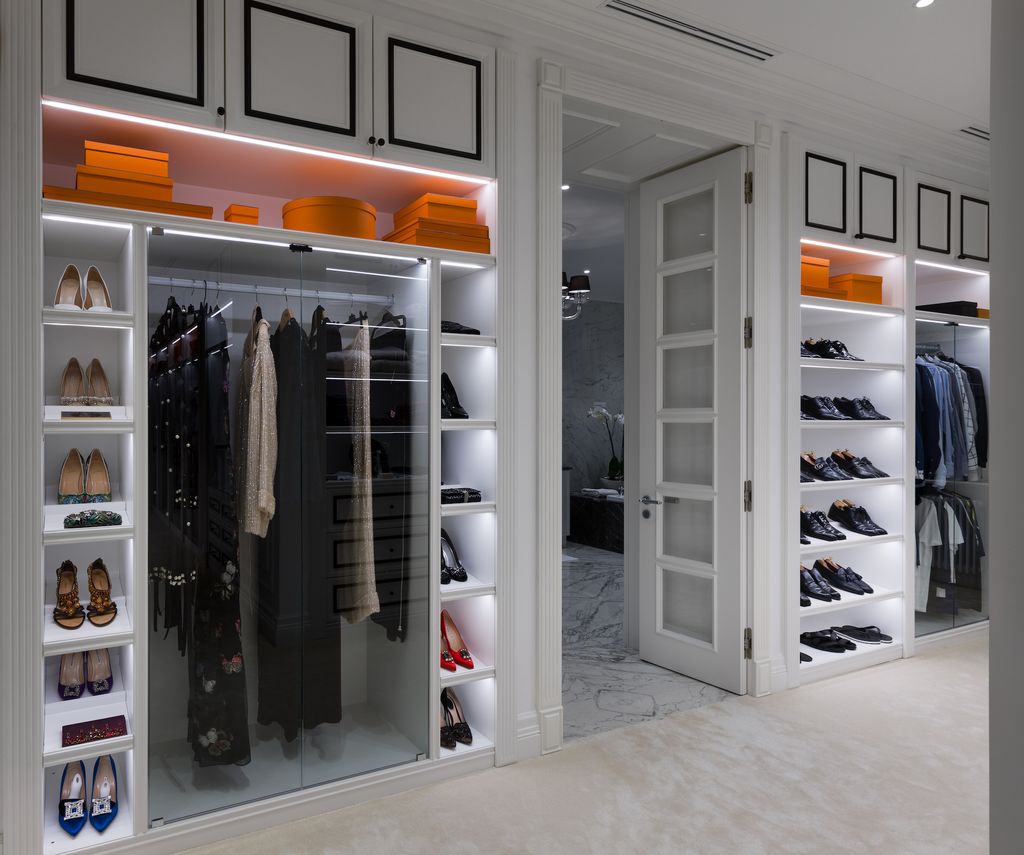 Vestidor con iluminación