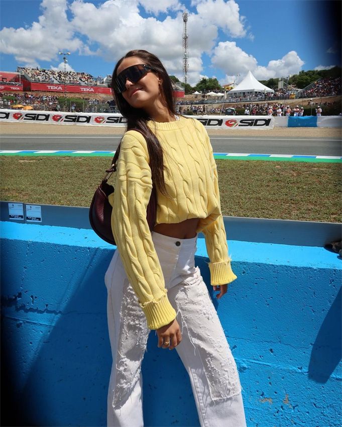 Victoria de Marichalar disfruta del circuito de Jerez con la 'influencer' Lola Lolita y su gran amiga Rocío Laffón