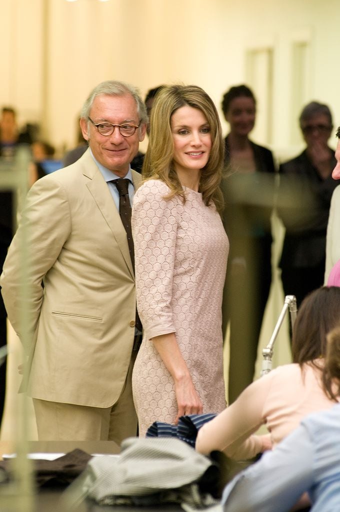 El fundador de Mango junto a la reina Letizia en abril de 2011
