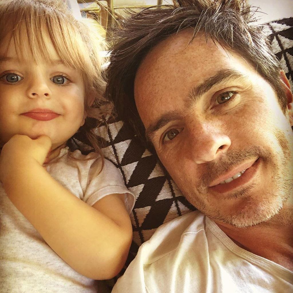 Mauricio Ochmann y su hija